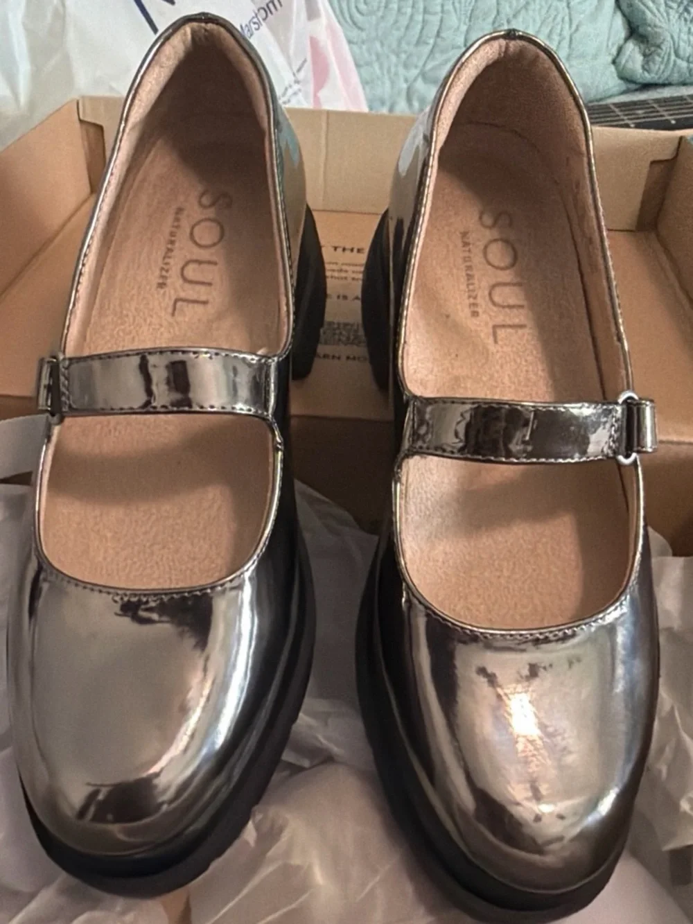 SOUL Naturalizer shiny pewter